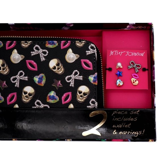 Betsey Johnson 3 Piece set - Wallet & 2 Earrings Pairs of Earrings - Picture 8 of 8